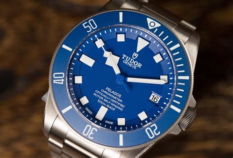 snowflake hands watch